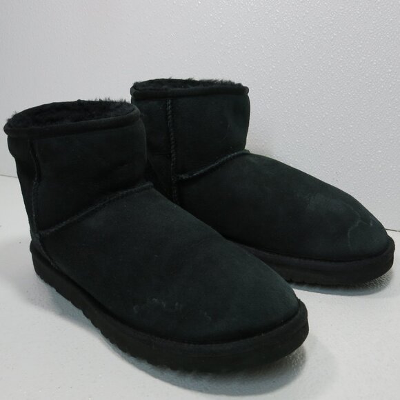 UGG Australia Classic Mini Black Boot 5854 Insulated Women's Footwear Shoes Sz 9 - Picture 2 of 6